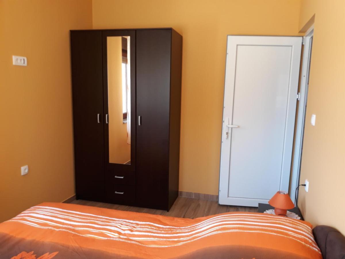 Andi Apartman Pacir Экстерьер фото