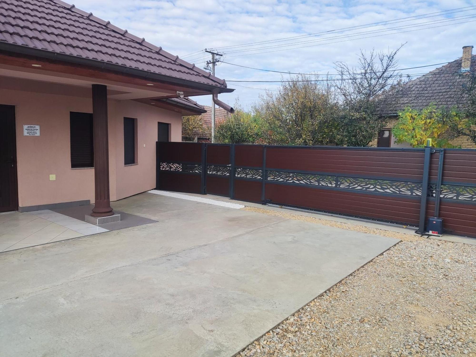 Andi Apartman Pacir Экстерьер фото